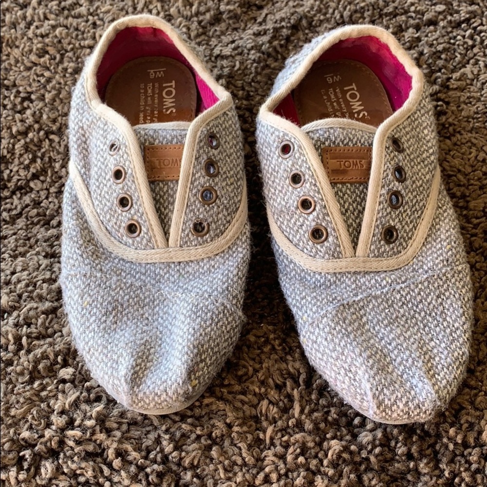 Toms